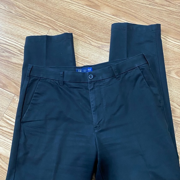 Last Chance..Make an offer…Men’s Izod Casual Black Straight Leg Flat Front Pants - Picture 5 of 5